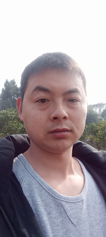 亲亲抱抱我爱你的第一张照片--丽水相亲服务中心