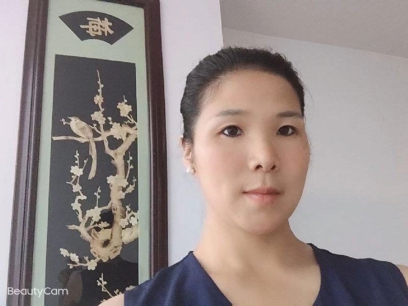 微笑的第一张照片--丽水相亲服务中心