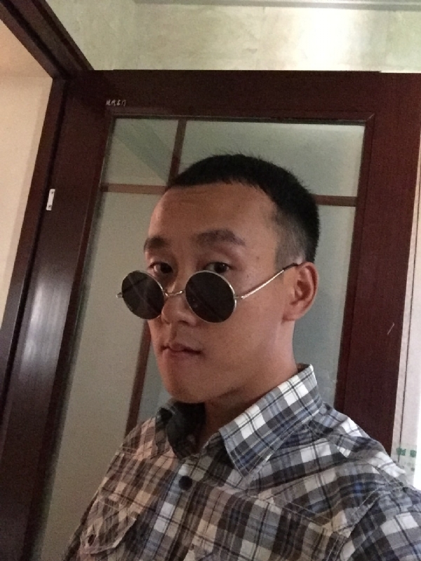 悲喜的第一张照片--丽水相亲服务中心