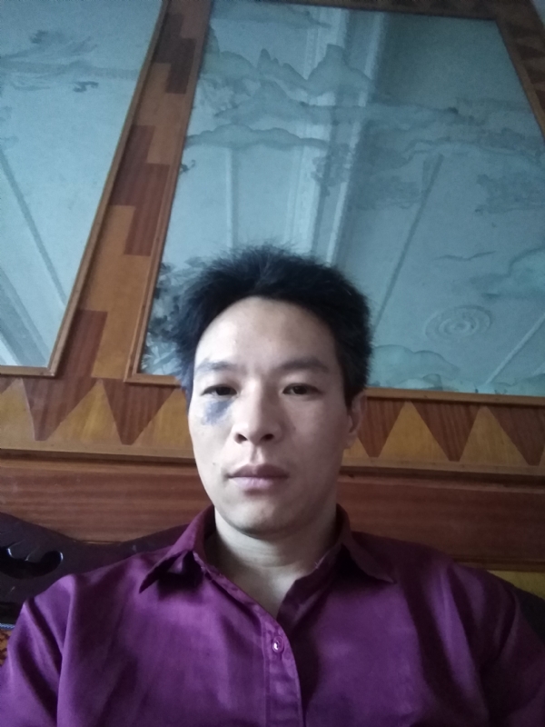 风中落叶的第一张照片--丽水相亲服务中心