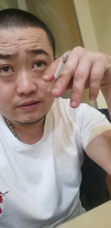 孤独的螃蟹的第一张照片--丽水相亲服务中心