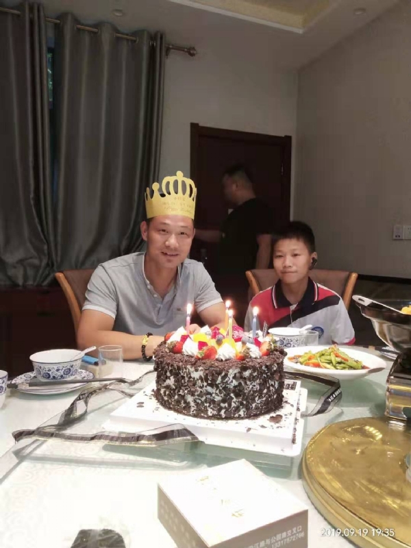 孤独的狼的第一张照片--丽水相亲服务中心