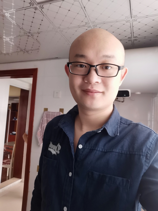 凝望远方的第一张照片--丽水相亲服务中心