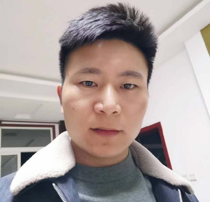 延峰的第一张照片--丽水相亲服务中心