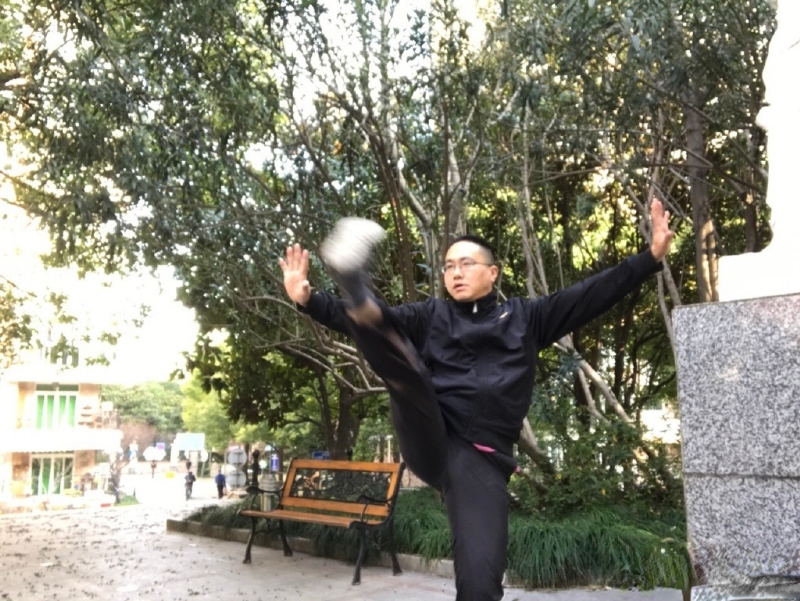 自故深情好受伤的第三张照片--丽水相亲服务中心