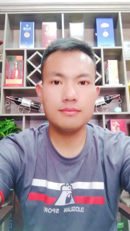 钱乾的第一张照片--丽水相亲服务中心