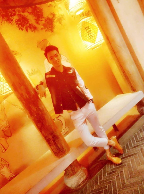 滞后的微笑的第四张照片--丽水相亲服务中心