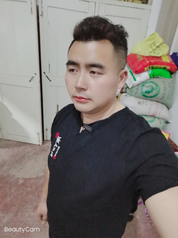 阿杰的第一张照片--丽水相亲服务中心