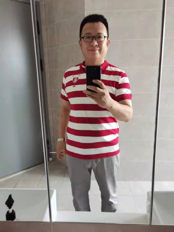 行走的打桩机的第一张照片--丽水相亲服务中心