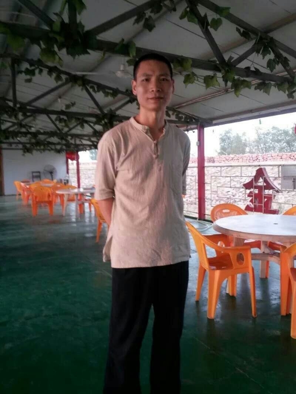 周哥的第三张照片--丽水相亲服务中心