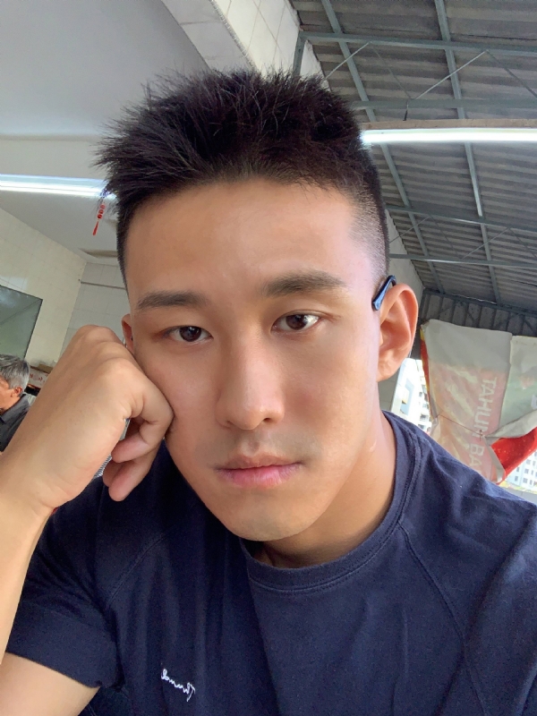 相见恨晚的第二张照片--丽水相亲服务中心