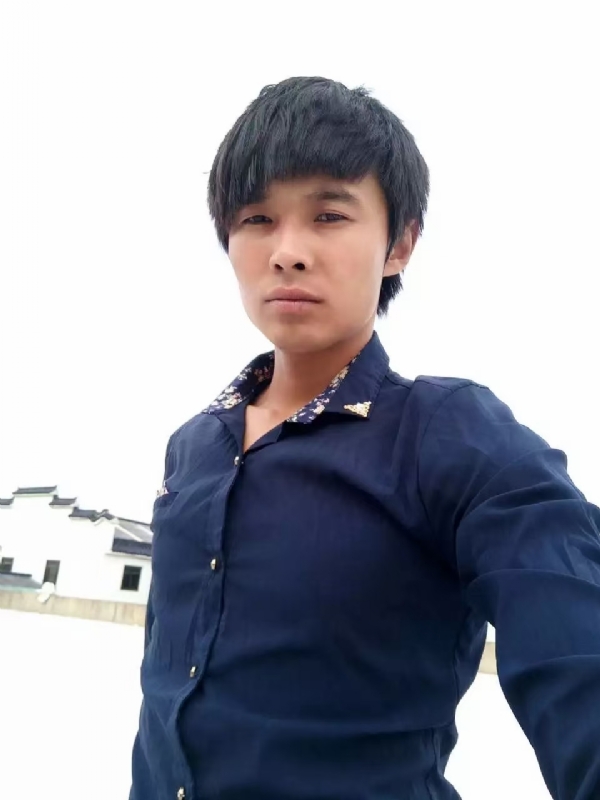 庸人自扰的第一张照片--丽水相亲服务中心