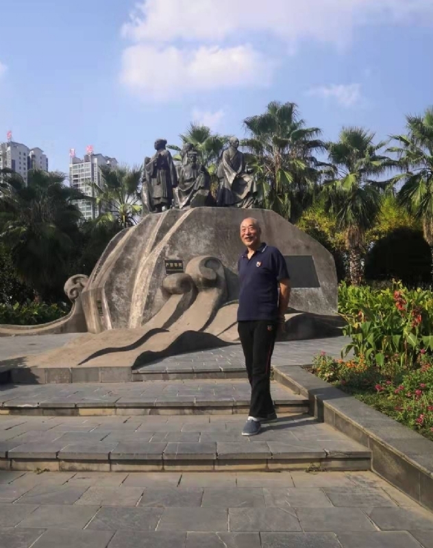 笨笨男的第一张照片--丽水相亲服务中心