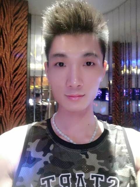 人生如戏的第一张照片--丽水相亲服务中心