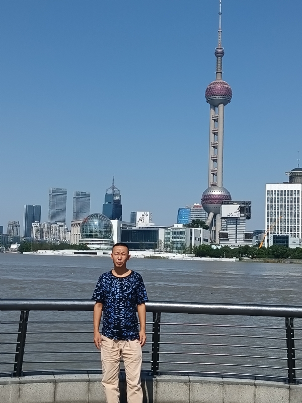 伪装浪漫的第一张照片--丽水相亲服务中心