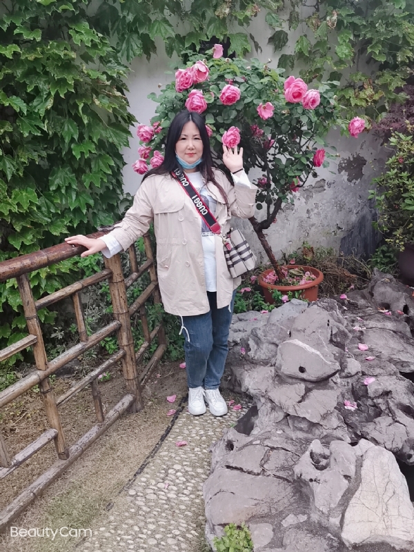 乖乖一女的第三张照片--丽水相亲服务中心