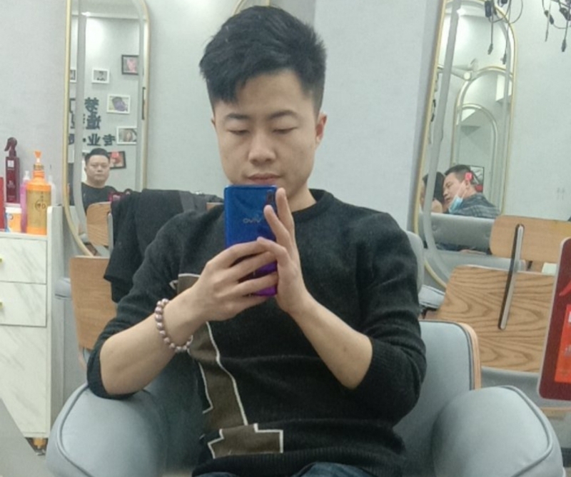 无法自拔的第一张照片--丽水相亲服务中心