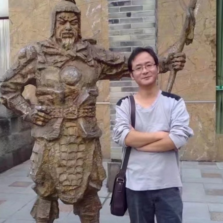 孤狼的第三张照片--丽水相亲服务中心