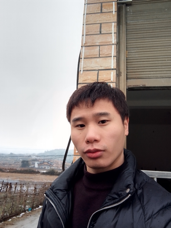 银色的羽翼的第一张照片--丽水相亲服务中心