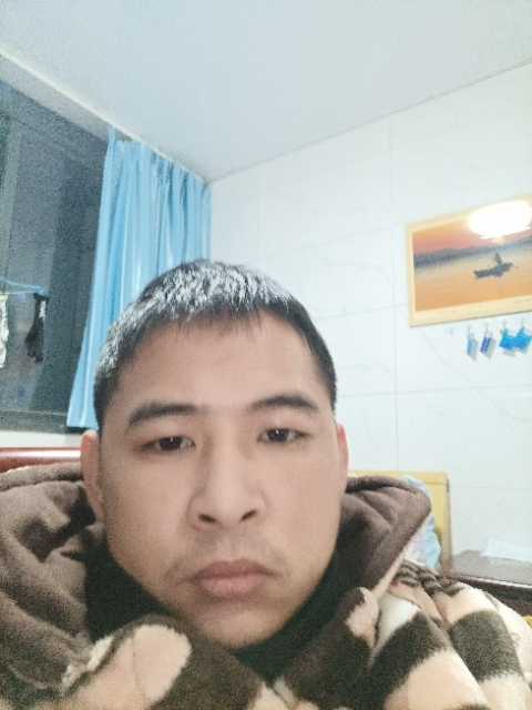 寂寞的第二张照片--丽水相亲服务中心