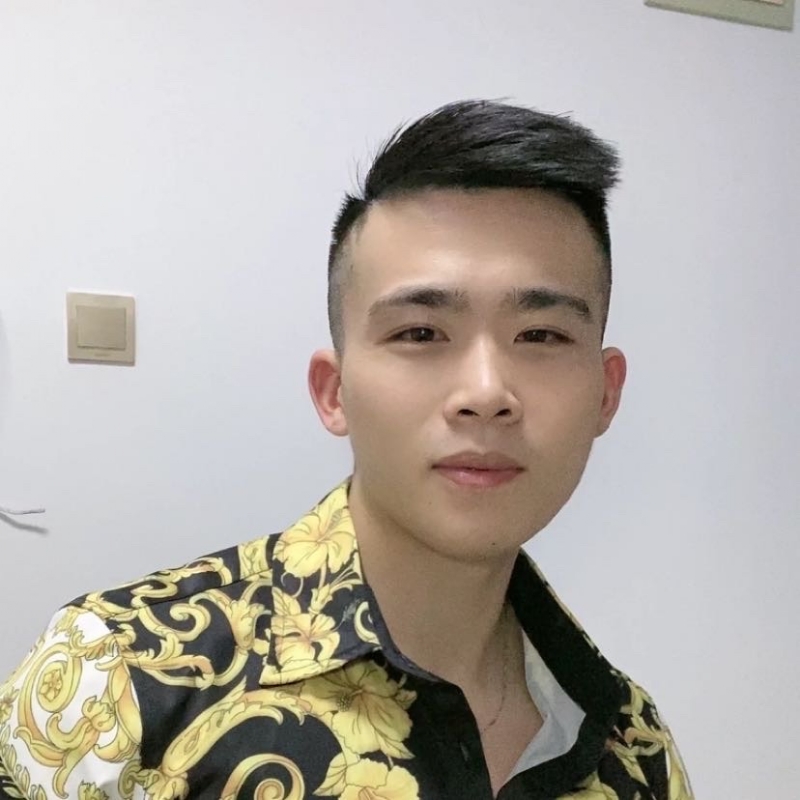 迷彩冲锋衣的第一张照片--丽水相亲服务中心