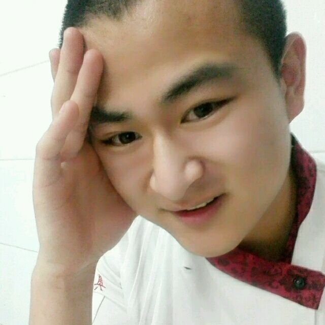 人潮拥挤的第一张照片--丽水相亲服务中心