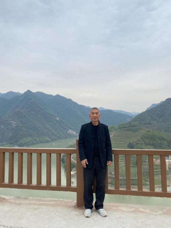 雪芳的第一张照片--丽水相亲服务中心