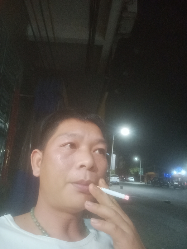 善解人意的第一张照片--丽水相亲服务中心