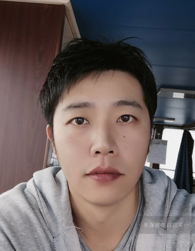 不太帅的男人的第一张照片--丽水相亲服务中心