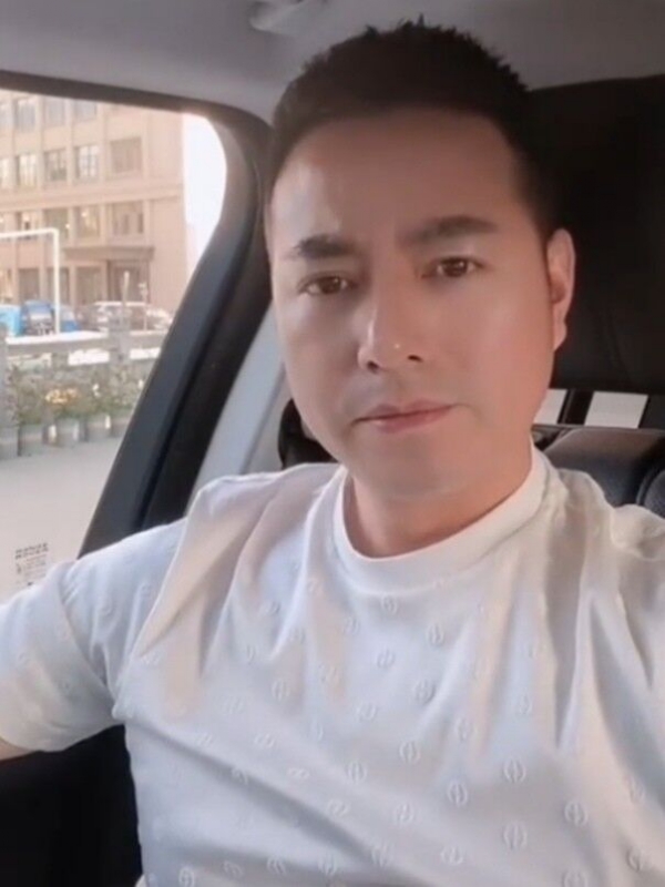 勿忘初心的第一张照片--丽水相亲服务中心