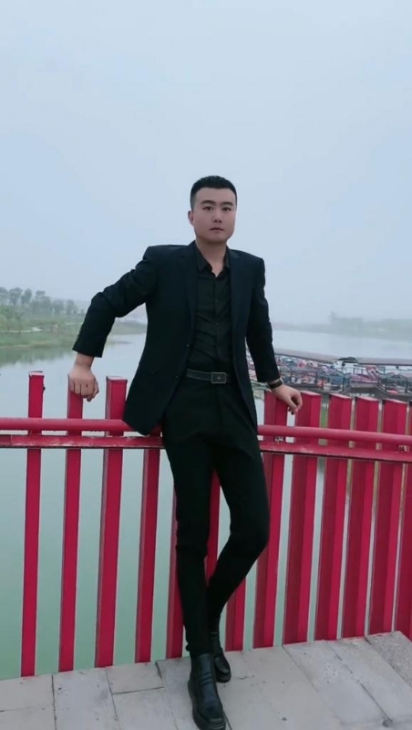 Albert的第一张照片--丽水相亲服务中心