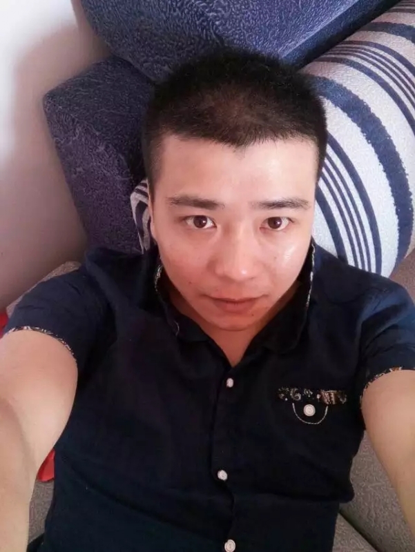 漫步的面包的第一张照片--丽水相亲服务中心