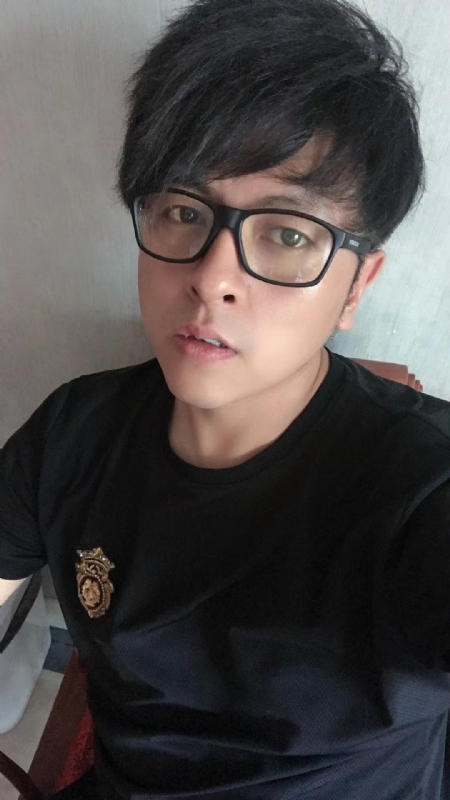 爱你永远不容易的第一张照片--丽水相亲服务中心