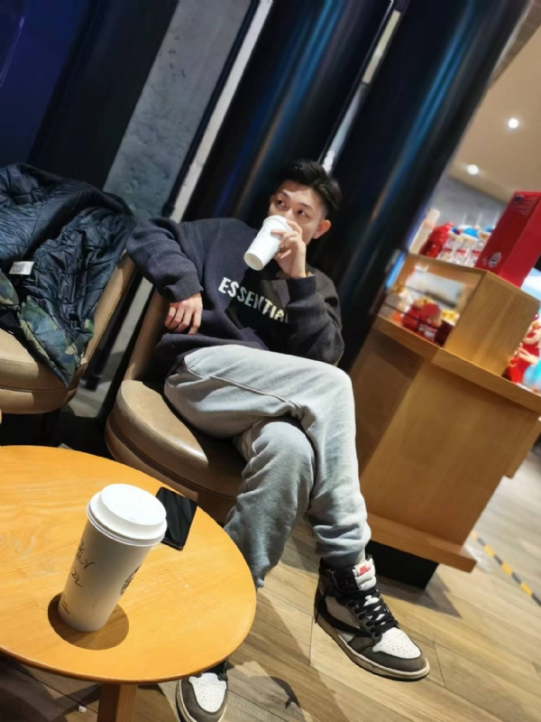 LAZY的第一张照片--丽水相亲服务中心