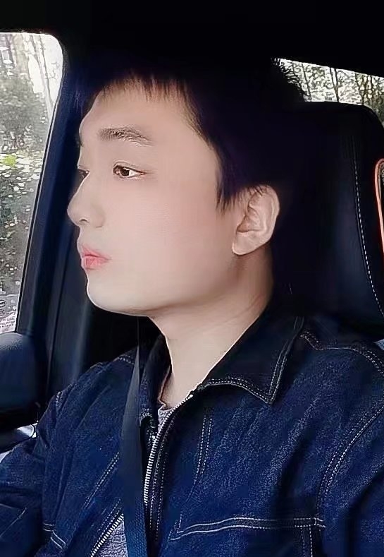 凉锦年的第一张照片--丽水相亲服务中心