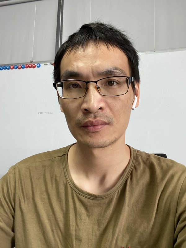 孤独的根号三的第一张照片--丽水相亲服务中心