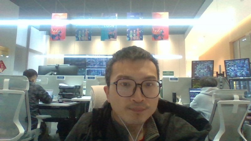 飞翔的蜻蜓的第一张照片--丽水相亲服务中心