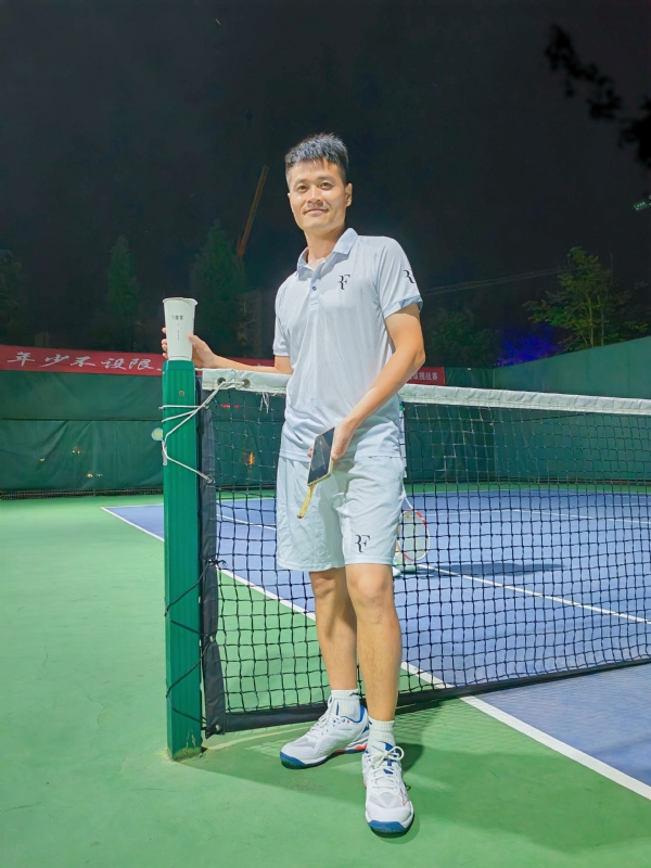 网球罗的第五张照片--丽水相亲服务中心