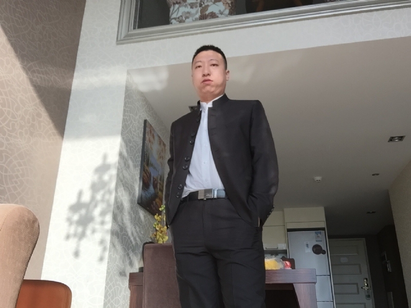 雅小炁的第一张照片--丽水相亲服务中心