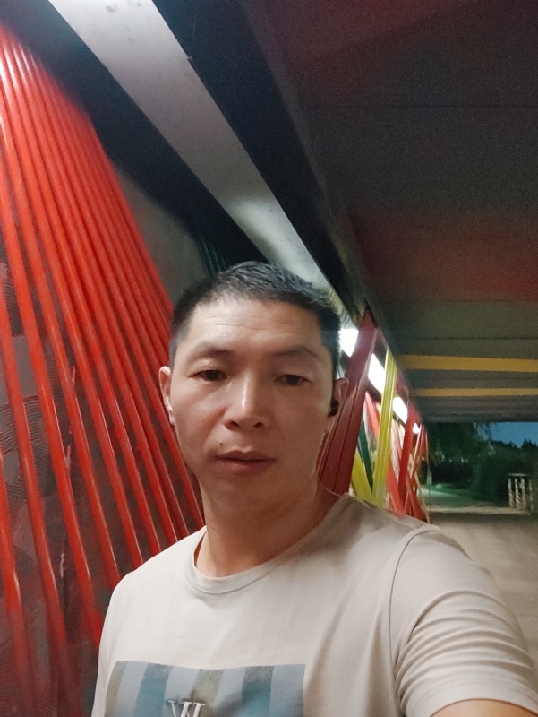 夜猫的第一张照片--丽水相亲服务中心