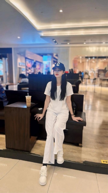 卖火柴的小女孩的第一张照片--丽水相亲服务中心