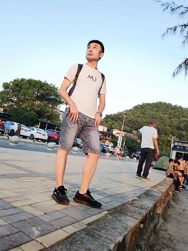 俊皓的第二张照片--丽水相亲服务中心