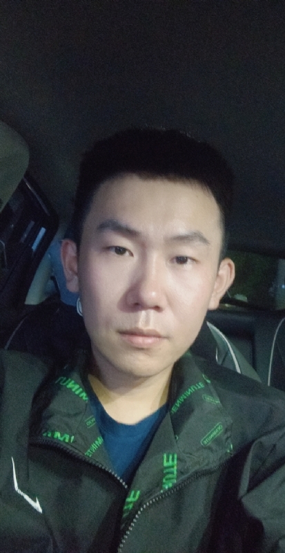 想结婚的小李的第一张照片--丽水相亲服务中心