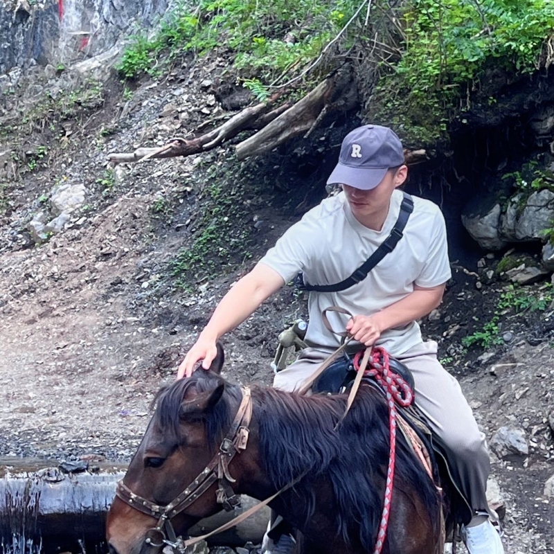 蓦然回首的第二张照片--丽水相亲服务中心