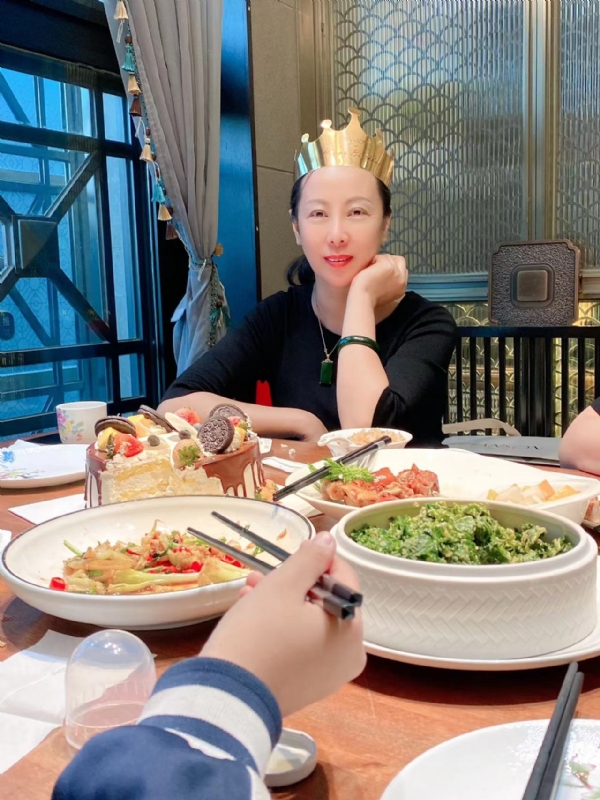 红红的第二张照片--丽水相亲服务中心