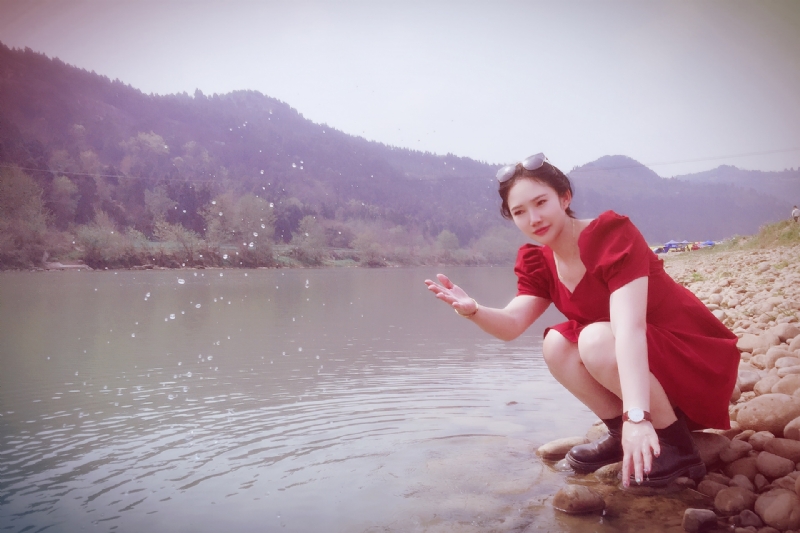 守候阳光的第一张照片--丽水相亲服务中心