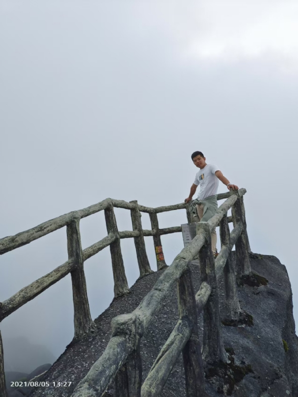 灰色轨迹的第一张照片--丽水相亲服务中心