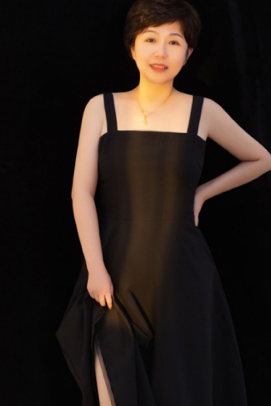 阿娜的第一张照片--丽水相亲服务中心