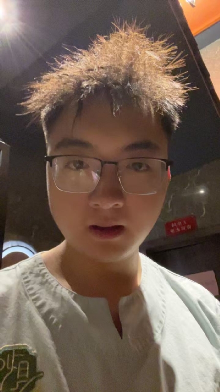 成熟稳重的男士的第一张照片--丽水相亲服务中心