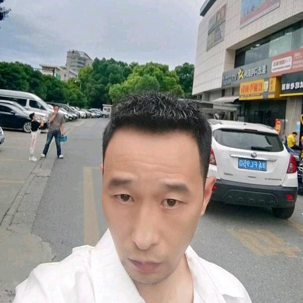 小林的第三张照片--丽水相亲服务中心